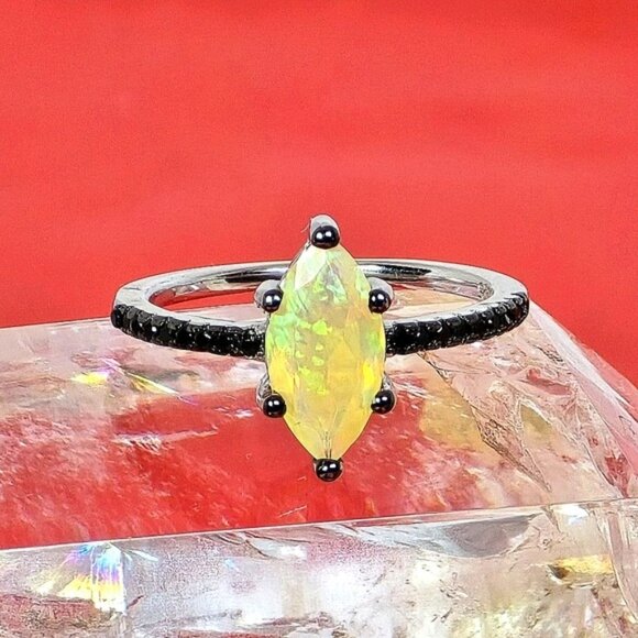 925 Sterling Silver Set: Earrings & Ring Sz 7.5 with Natural Ethiopia Fire Opal. - Picture 16 of 16